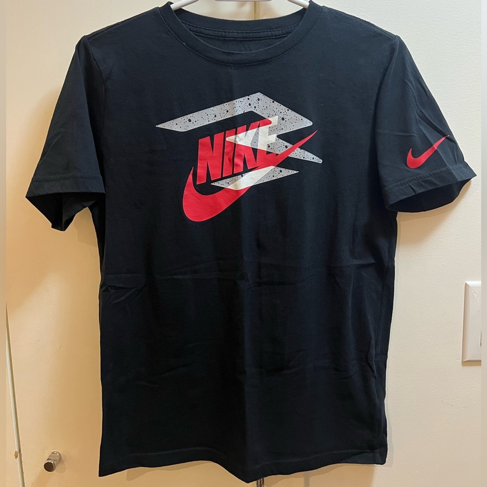 Nike T-shirt